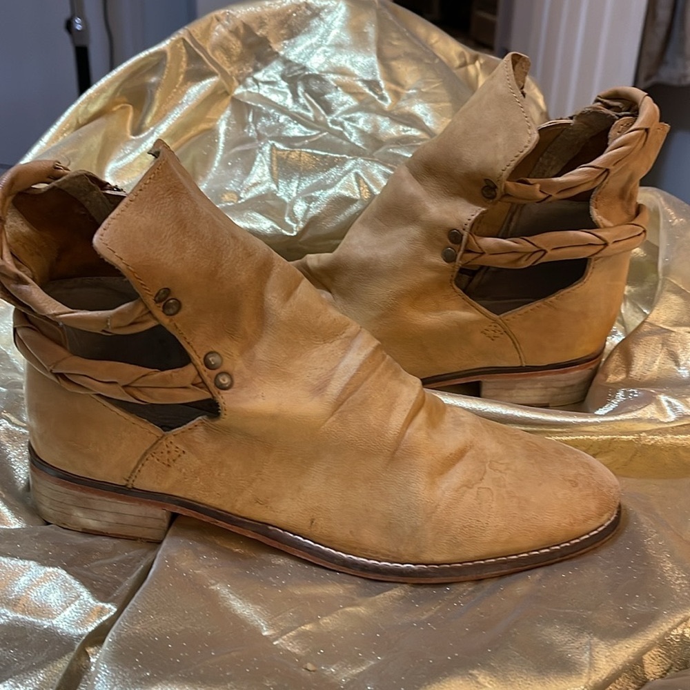 Free People Cognac Brown Landslide Shoes Boots Sz 8.5